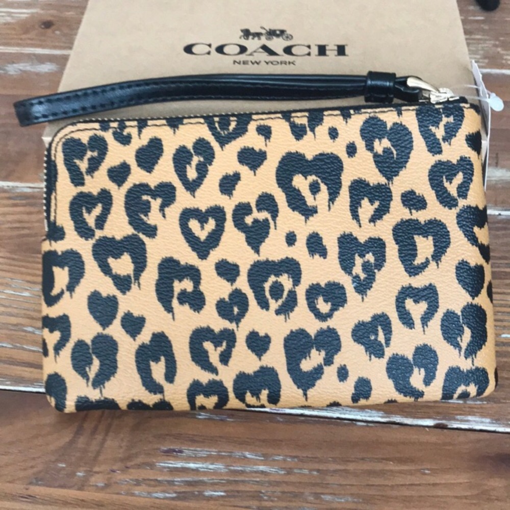 NEW Coach Wristlet - leopard print - Picture 2 of 3